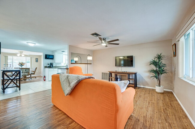 Photo - 7536 Topay Ln Unit SI ID1545843P