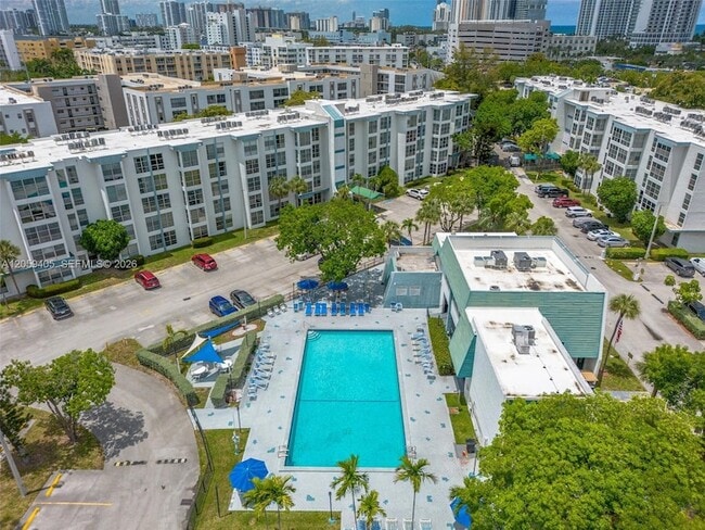 Building Photo - 17570 Atlantic Blvd Unit 210