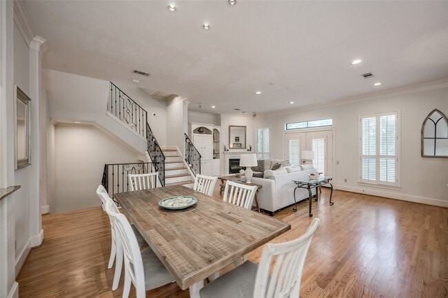 Building Photo - 3511 Yupon St