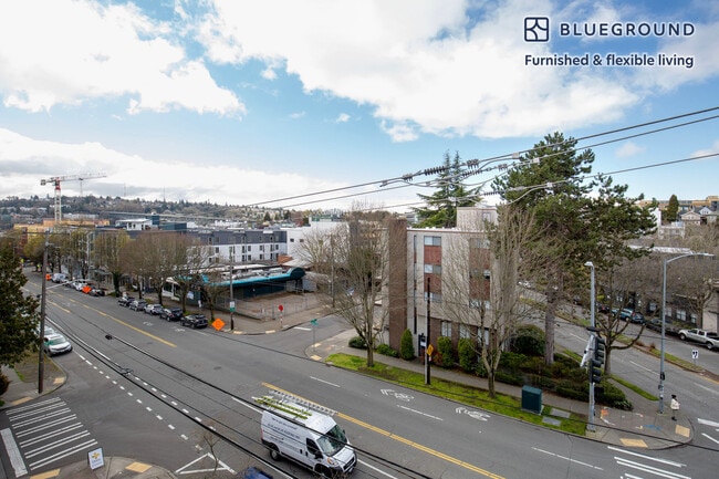 Photo - 3920 Stone Way N Unit FL4-ID566