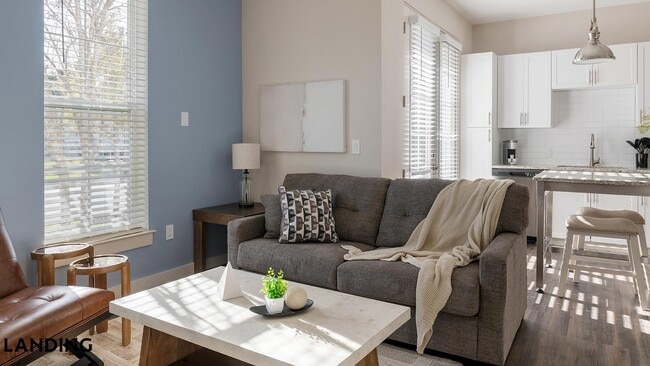 Photo - 5885 Lakehurst Dr Unit 2131