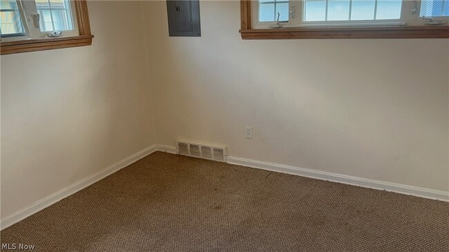 Photo - 17209 Puritas Ave