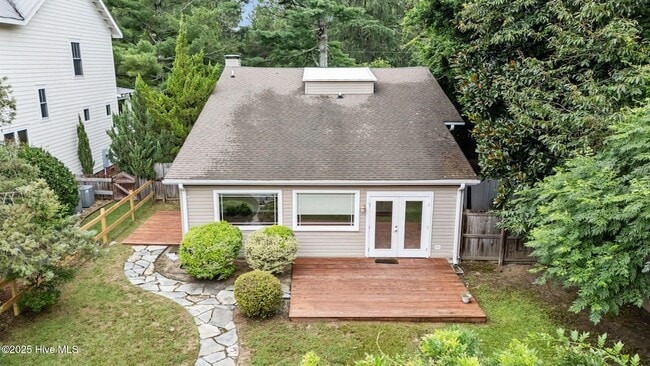 Photo - 835 N Ashe St