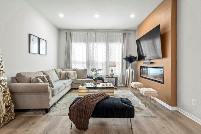 Photo - 7557 Sheboygan Ave