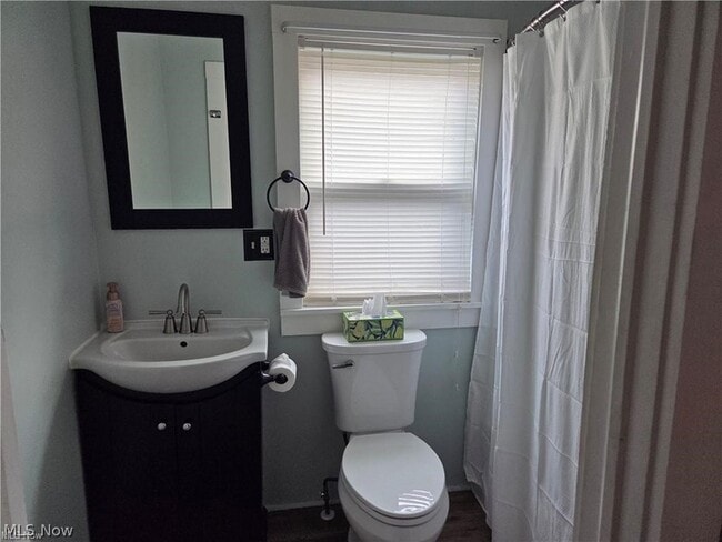 Photo - 208 W Main St