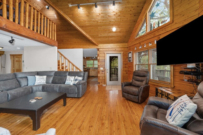 Photo - 5000 Gahan St NE Unit SI ID1494639P