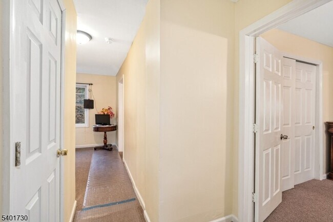 Photo - 53 Poplar Ave Unit 2