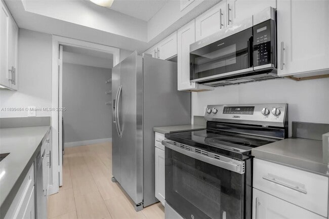 Building Photo - 5780 Rock Island Rd Unit 3789