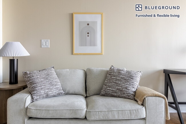 Photo - 140 Riverside Blvd Unit FL4-ID1883