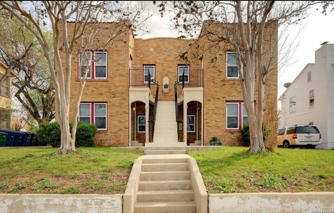 Building Photo - 240 Claremont Ave