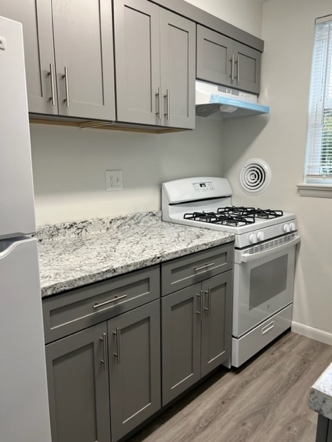 Photo - Moorestown Court Apartments