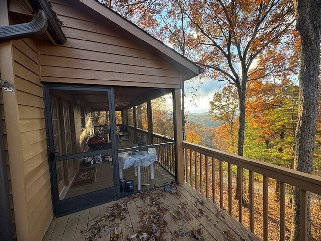 Photo - 664 Fox Run Dr