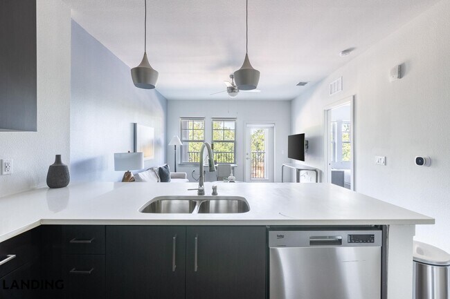 Photo - 1225 Utica Dr Unit 1-314