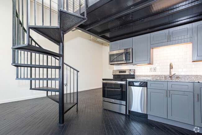 Interior Photo - Lofts of Broadway