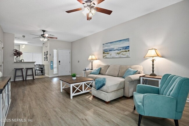 Photo - 677 Scrub Jay Dr