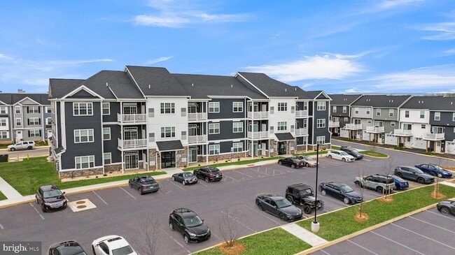 Building Photo - 1201 Walnut Bottom Rd Unit 10-0215