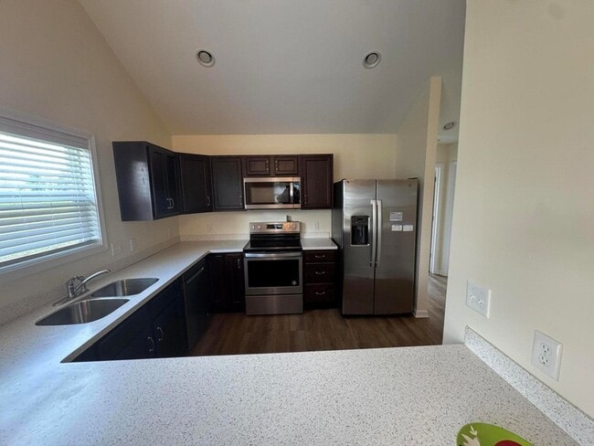 Photo - 28 Heron Pl