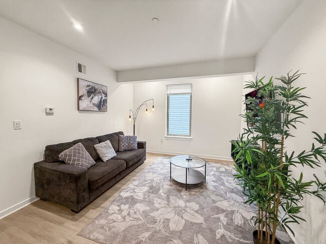 Building Photo - 1427 Germantown Ave Unit ID1231698P