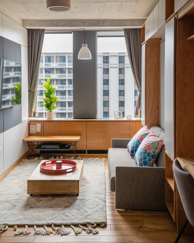 Studio Murphy (bed in) - 2221 S Clark