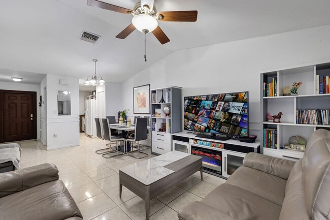 Building Photo - 5310 SW 138th Pl Unit SI ID1504261P