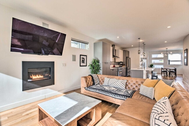 Photo - 3910 Stuart St Unit ID1386205P