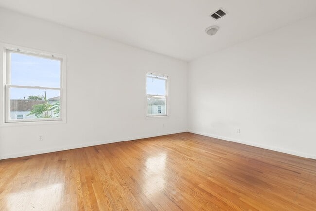 Photo - 261 Lexington Ave Unit 2