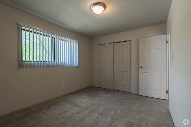 2BR, 1BA - 750SF - Bedroom 2 - Springport Glen