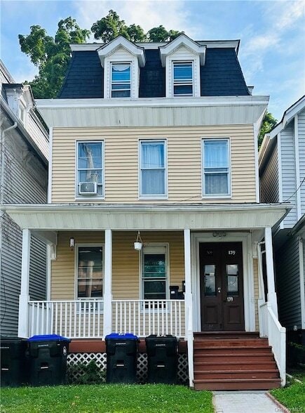 Building Photo - 139 Montgomery St Unit 3