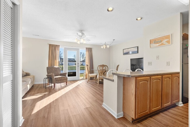 Building Photo - 217 Double Eagle Dr Unit ID1329047P