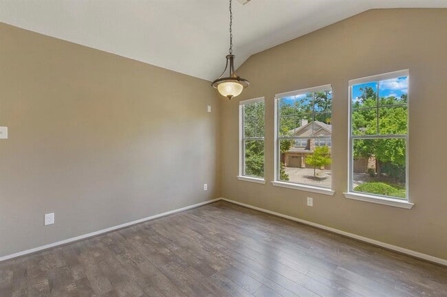 Photo - 80 Scarlet Woods Ct