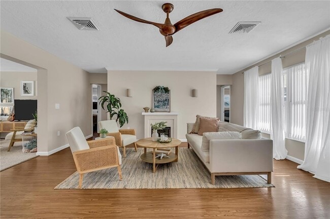 Photo - 2449 Breakwater Cir