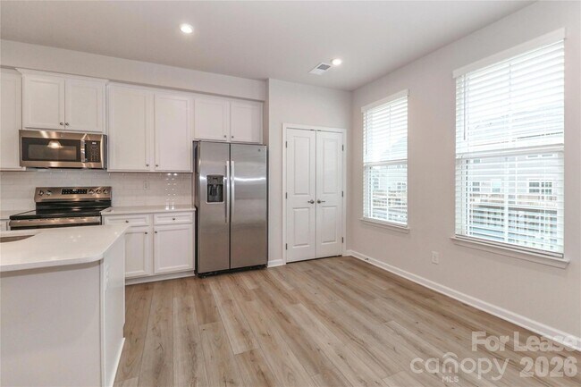 Photo - 5038 Springarn Ct