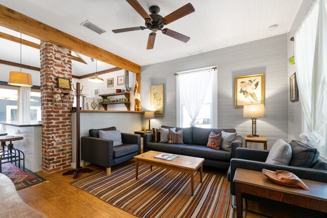 Building Photo - 30 Magnolia Dr Unit ID1281924P