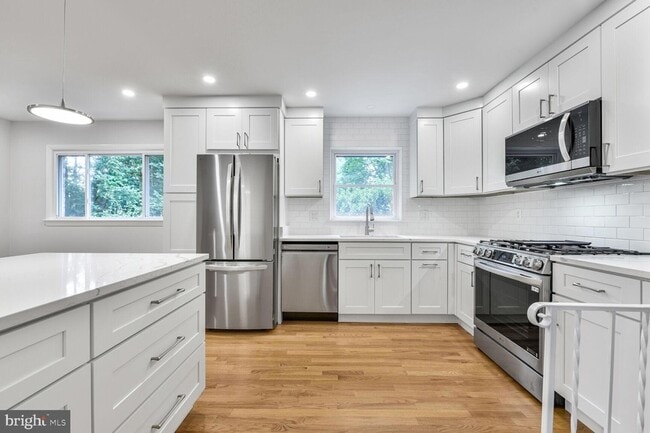 Building Photo - 1403 Ellison St