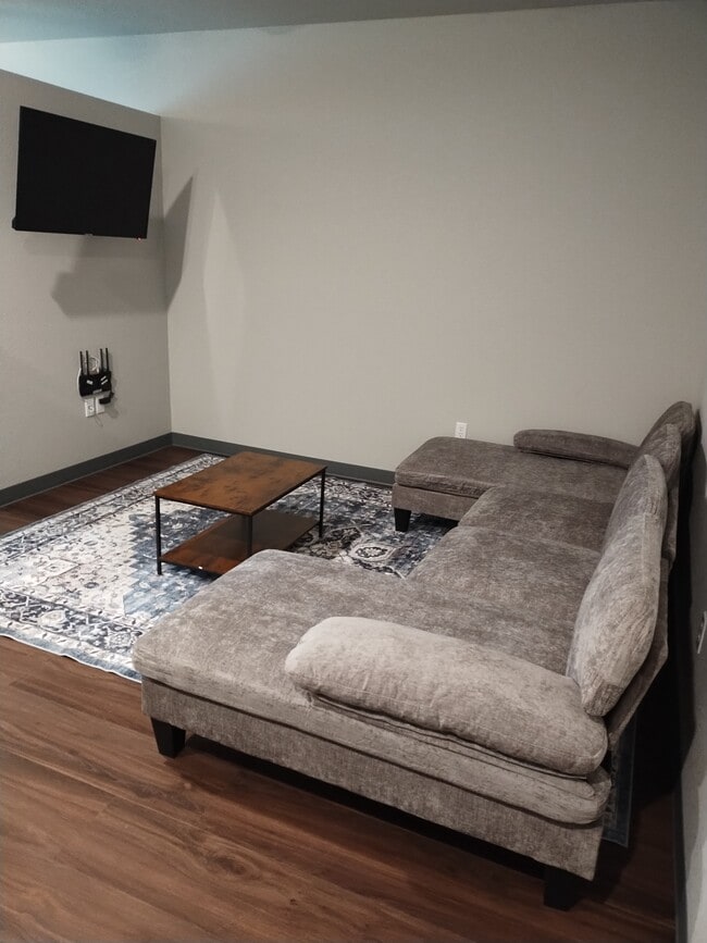 Living room - Graystone Trail