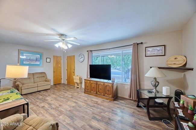 Photo - 5410 E University Dr