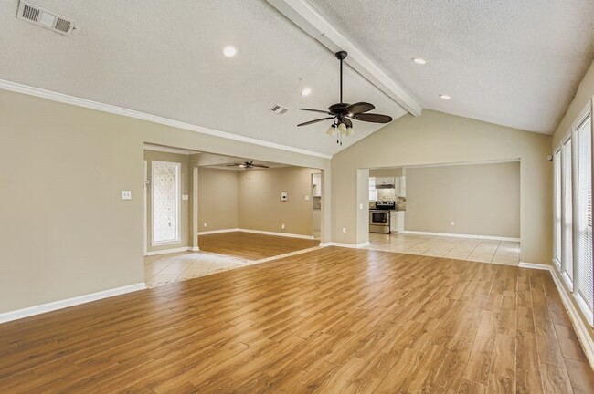 Photo - 15710 Sandy Hill Dr