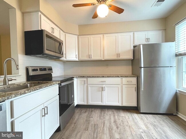 Photo - 1104 Mews Dr Unit 1104