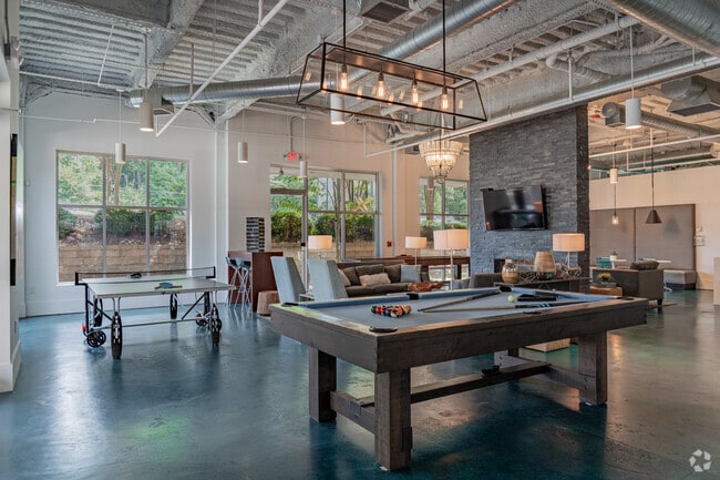 Clubhouse - 1701 North