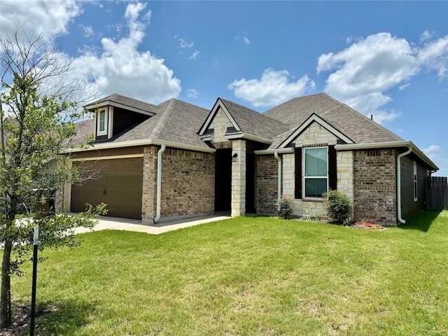 Photo - 808 Fallbrook Dr