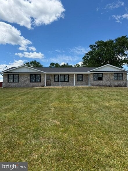 Building Photo - 1036 Sweetbriar Rd