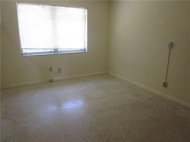 Photo - 2120 NE 56th St Unit "A"