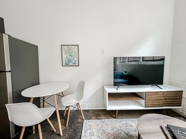 Photo - 701 E 2nd St N Unit ID1074455P