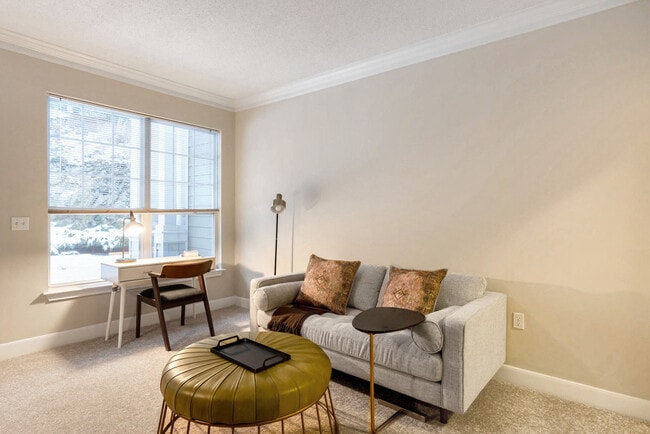 Building Photo - 1449 Main St Unit FL2-ID3139A