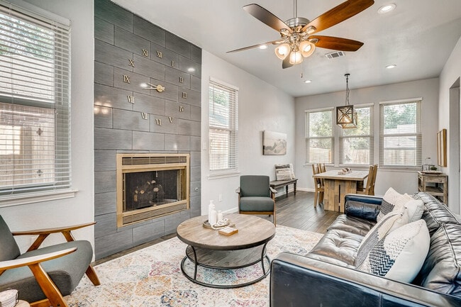 Photo - 2201 Rosemary Ln Unit ID1314609P