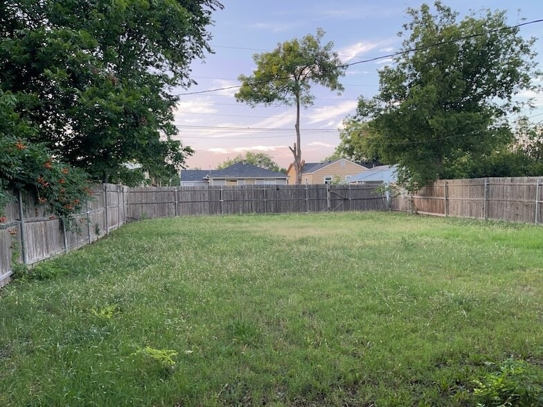 Photo - 1713 NW Irwin Ave
