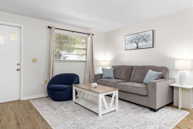 Building Photo - 38604 Naomi Ave Unit ID1234466P