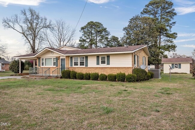 Photo - 131 Fairview Village Rd