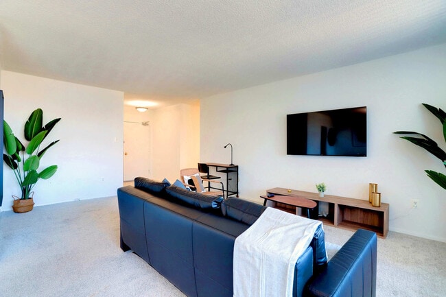 Building Photo - 1600 S Eads St Unit FL10-ID1022568P