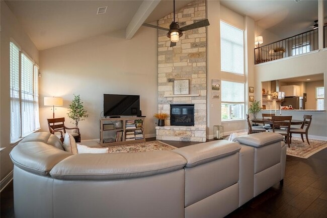 Photo - 1215 Davis St